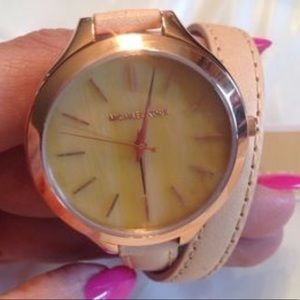 Michael kors rose gold watch